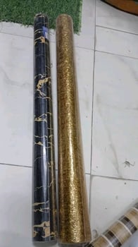 Papier peint adhésif