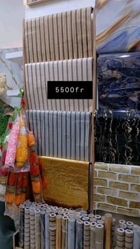 Papier peint adhésif