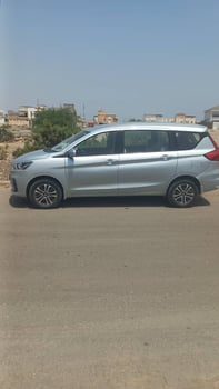 Suzuki Ertiga 2019, parfait état, tous papiers inclus