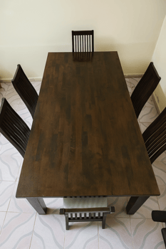 Table à manger bois massif avec six chaises