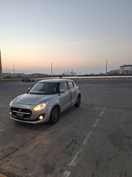 Suzuki Swift 2018, automatique, économique et confortable