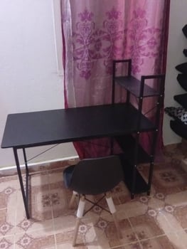 Espace de travail pratique : Bureau + Chaise