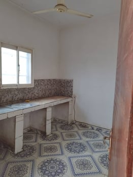 Maison F4 avec terrasse à PK12 à vendre