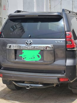 Toyota Land Cruiser Prado VXR 2022, puissant et confortable