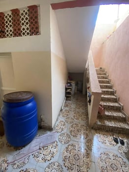 Maison F4 récente avec terrasse, Hayableh, 166m2, titre foncier