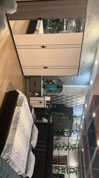 Ensemble chambre et salle à manger élégant et solide à vendre