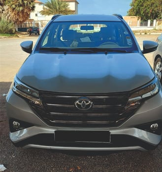 Toyota Rush 2022, 7 places, toute option, boîte automatique