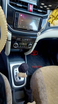 Toyota Rush 2022, 7 places, toute option, boîte automatique