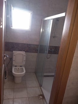 Villa neuve à louer à Haramous avec vue sur mer