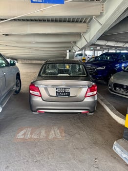 Suzuki Dzire 2023, très peu roulée, départ imminent