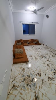 Appartements Meublés Haut Standing - Emplacement privilégié et mobilier moderne