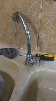 Plomberie - Installation, Dépannage, Réparation & Recherche de Fuites