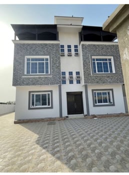 Appartement F3 de grand standing au village Lootah sécurisé