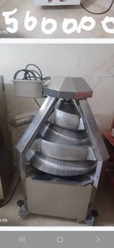 Bouleuse conique pour pâte à pain