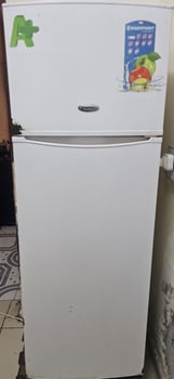 Réfrigérateur Westpoint 331L Inox avec verrou, bon état