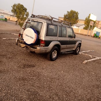 Hyundai Galloper II Exceed 4x4, diesel, 7 places, équipé, robuste et fiable