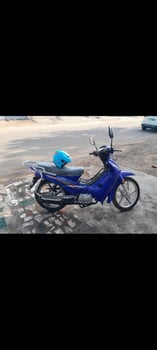 Moto Falcon tout neuf à prix raisonnable