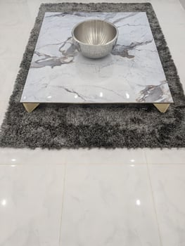 Table basse artisanale pour décoration