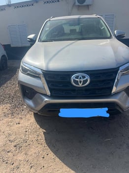 Toyota Fortuner 2021, Boîte Manuelle, Full Option, Très Bon État