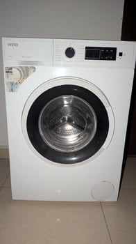 Machine à laver VESTEL 7 KG, comme neuve, prix négociable