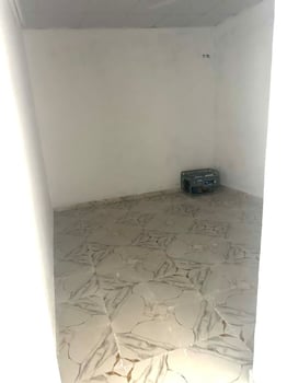 Maison spacieuse neuve avec boutique indépendante à louer à Hodan 4