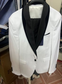 Costumes de mariage 3 pièces neuf