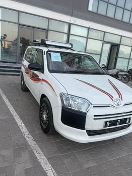 Toyota Probox 2020, tout neuf importé de Dubaï, boîte automatique, climatisation, écran Android, négociable