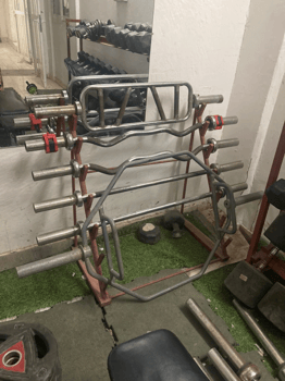 Matériel complet de musculation professionnelle – état neuf