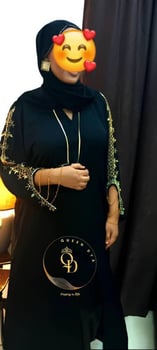 Abayas élégantes et sacs à main tendance