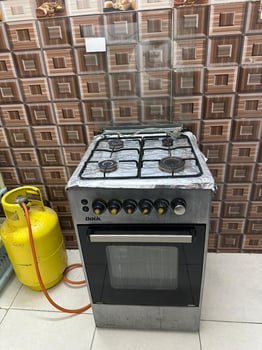 Meubles complets haut de gamme avec électroménagers intégrés