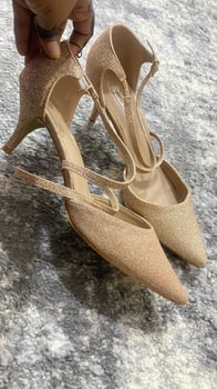 Escarpins blancs, taille 40, marque Doupt, neufs