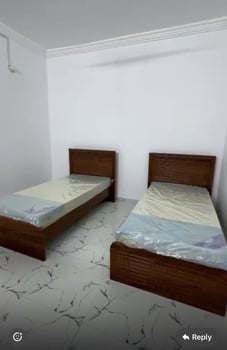 Lit simple pour tous les styles de chambre