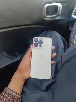 iPhone 14 pro Max en bon état - Batterie 85% - Prix abordable