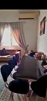 Excellente table à manger en miroir