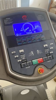 Tapis de sport presque neuf à vendre - prix à débattre