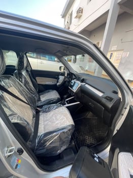 Suzuki Swift 2018, Silver, full option, climatisation fonctionnelle