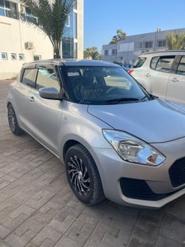 Suzuki Swift 2018, Silver, full option, climatisation fonctionnelle