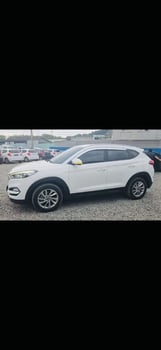 Hyundai Tucson 2017, 1.7 Diesel, manuelle, blanc, 17 889 km, excellent état