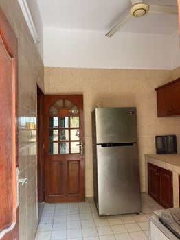 Appartement meublé 3 chambres à louer au Héron, proche Kempinski