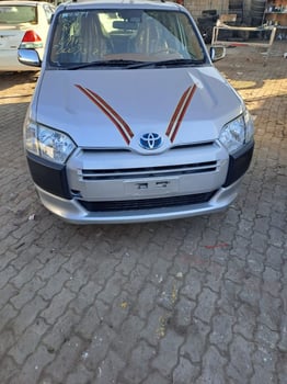 Toyota Probox 2019, hybride, boîte automatique, bien entretenu