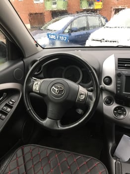 Toyota RAV4 95000 km Diesel, boite manuelle, très bon état