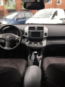 Toyota RAV4 95000 km Diesel, boite manuelle, très bon état