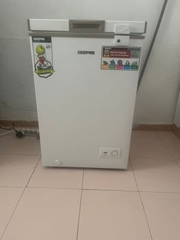 Frigo, vélo, clim et meubles à vendre – Très bon état