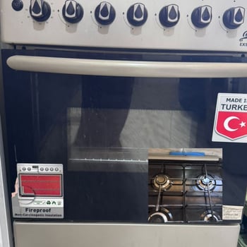 Gazinière à 4 plaques et four sans électricité