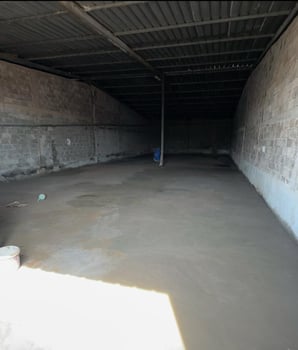 Hangar 300m2 en Zone Industrielle Sud à proximité d\'Al Gamil