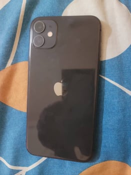 iPhone 11 64 Go, 100% de capacité, prix négociable