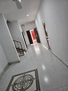 Maison F4 avec parking à louer, carrelages et décoration de qualité