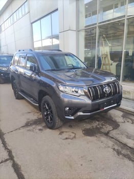 Location Toyota Prado diesel automatique avec entretien