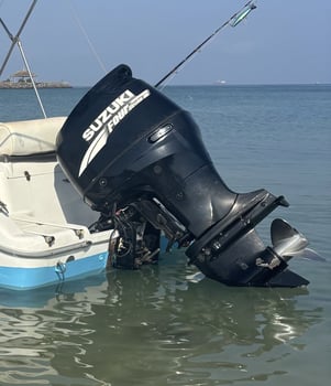 Moteur hors-bord 4T Suzuki DF150, en parfait état