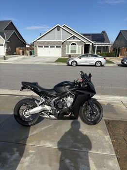 Honda CB650F 2016, comme neuve, moins de 15 fois utilisée